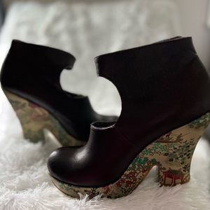 Irregular Choice size 8 Brown platform clog heels with buckle ankle straps